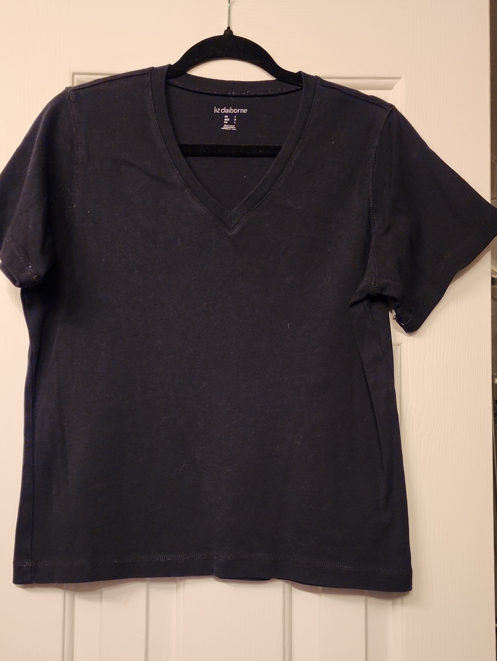Liz Claiborne Black V-Neck Short Sleeve Tee